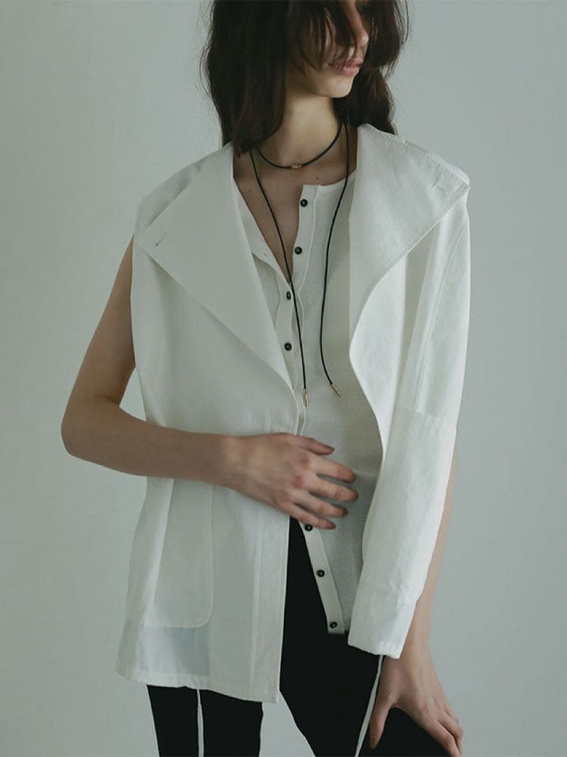 ETRÉ TOKYO / エトレトウキョウ フロントオープンタンクトップ