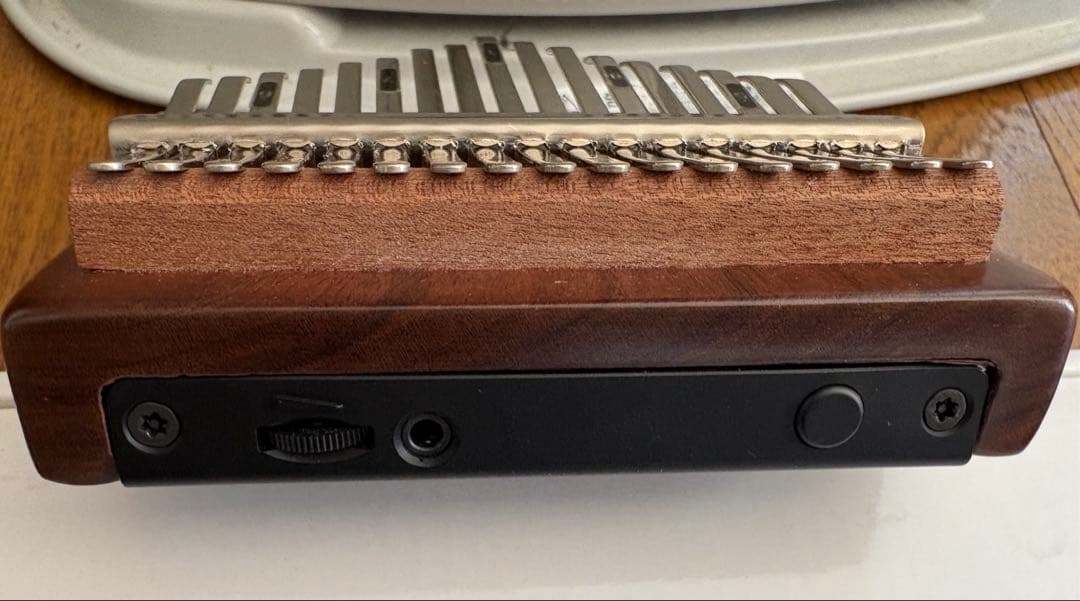 April Yang D1カリンバ 17 キー&DUALスピーカー