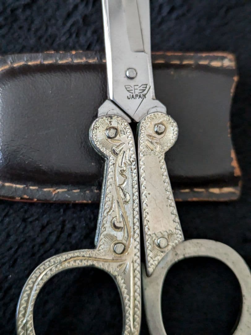 藤本ナイフ 折りたたみ はさみ レザーケース付 - メルカリ
