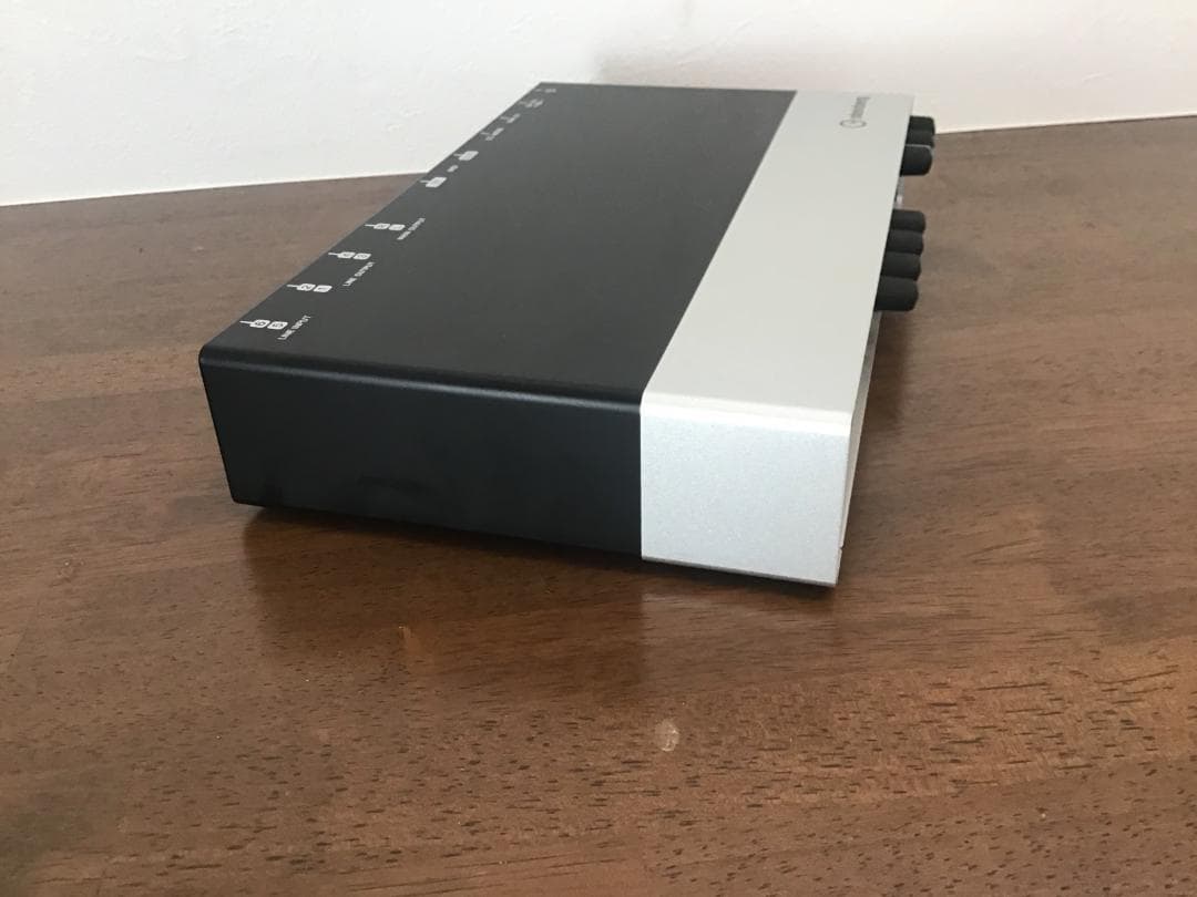Steinberg UR44 オーディオインターフェイス