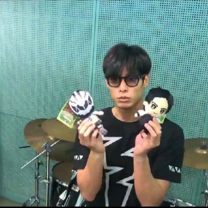 岸田タツヤ【騎士竜戦隊リュウソウジャー】リュウソウブラック バンバ ぬいぐるみ