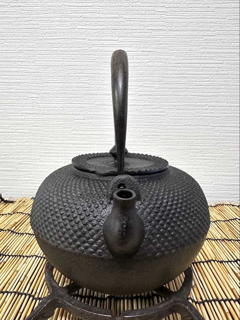 未使用品コンディション 南部釜師造 天明形12型アラレ 鉄瓶 南部鉄瓶