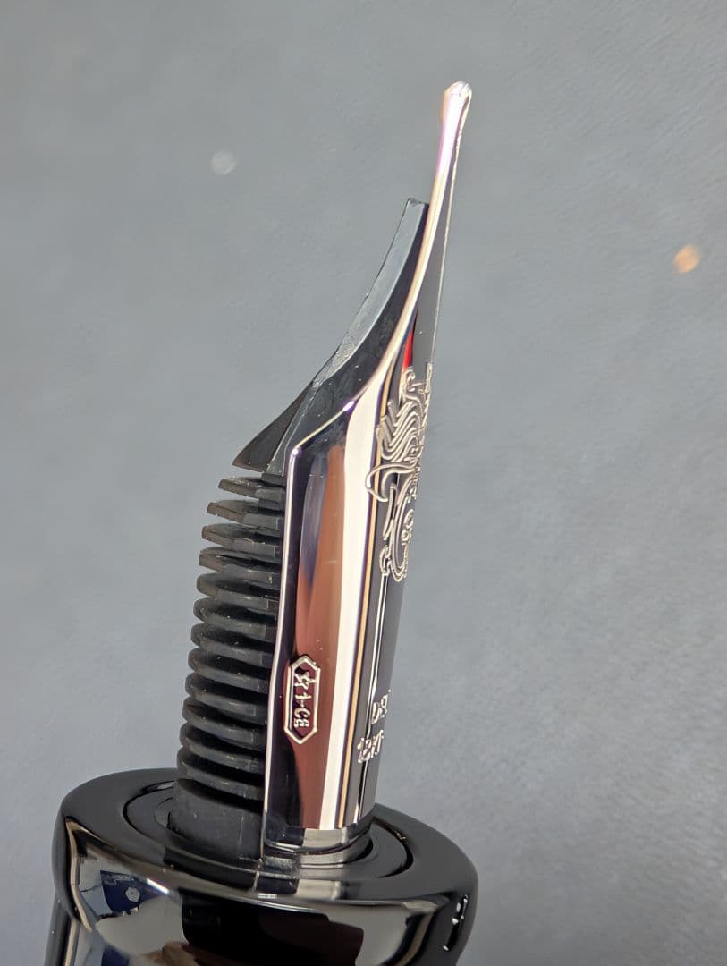 DELTA デルタ 万年筆 MAORI LIMITED EDITION