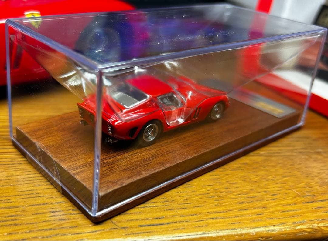 PGM 1/64 フェラーリ Ferrari 250 GTO フェラーリ 赤