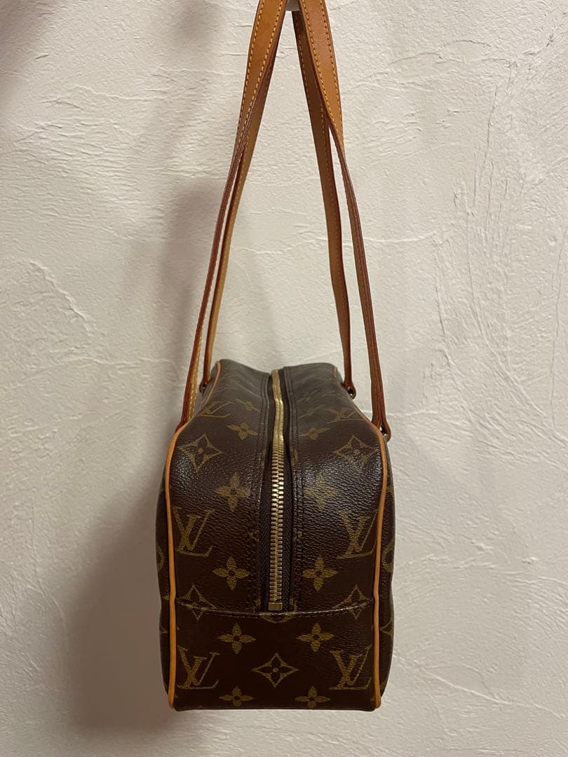 LOUIS VUITTON ルイヴィトン　シティＭＭ　極美品