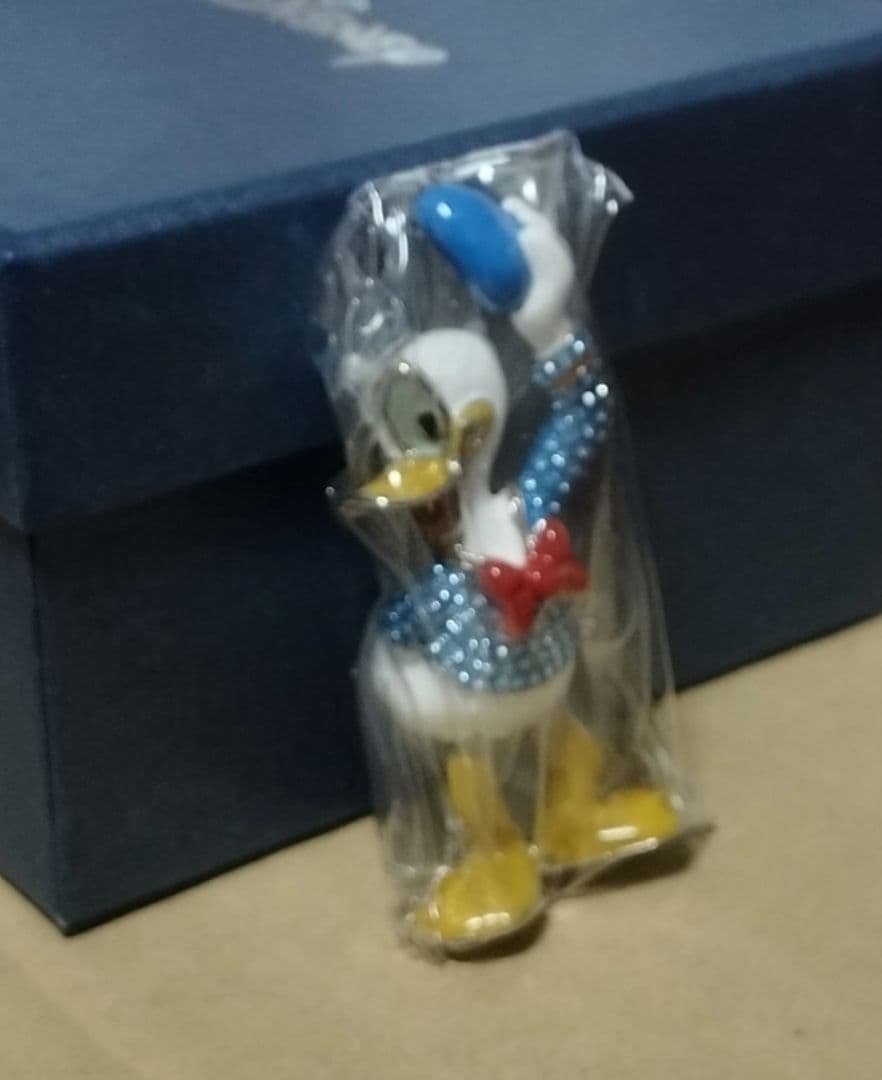 [希少限定1000体]ディズニーストア ドナルドダック ラインストーンフィギュア