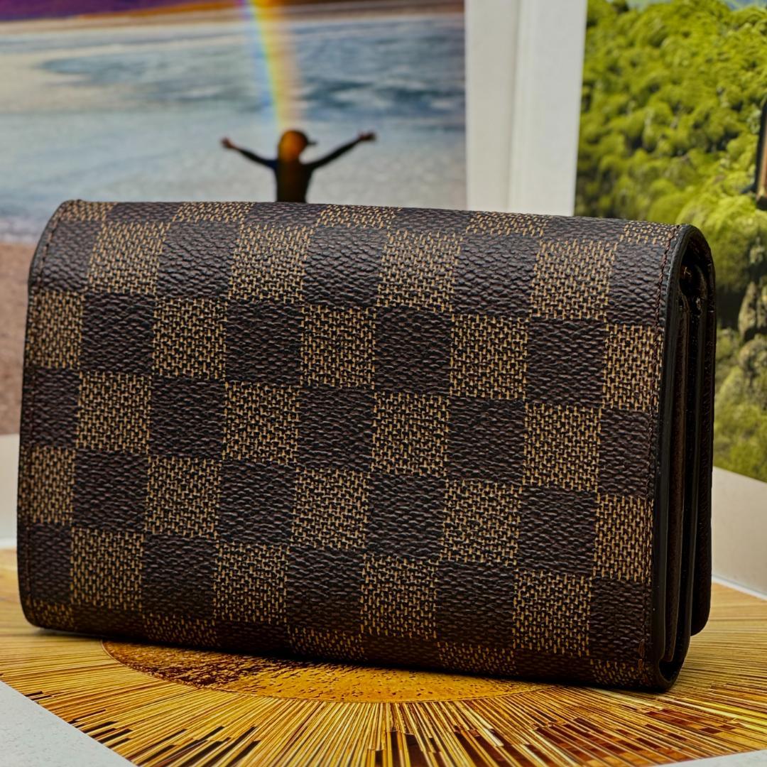 新型 ルイヴィトン ダミエ ポルトモネビエ トレゾール 折り財布 A433