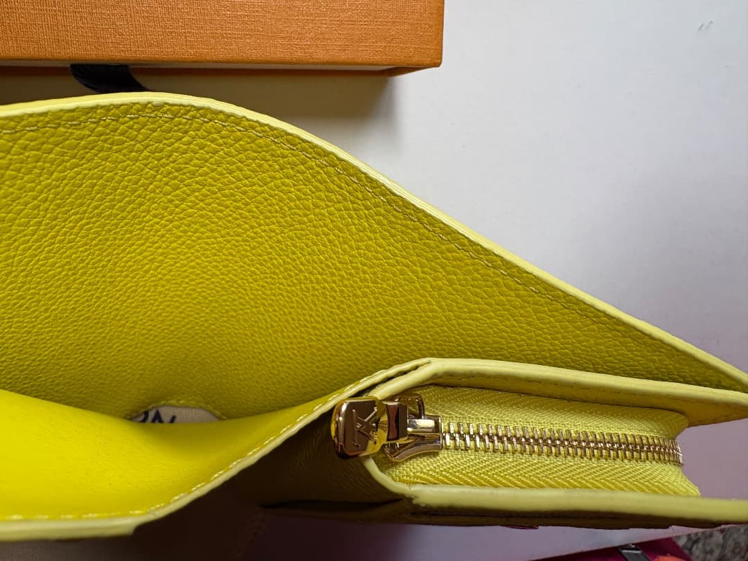 LOUIS VUITTON ポルトフォイユ クレア