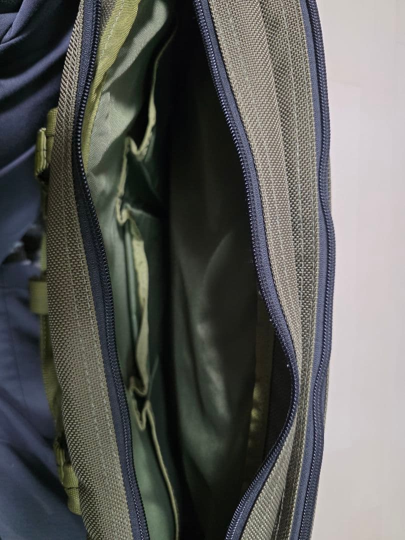 美品☆ブリーフィング 2way ビジネスバッグ ショルダー グリーン