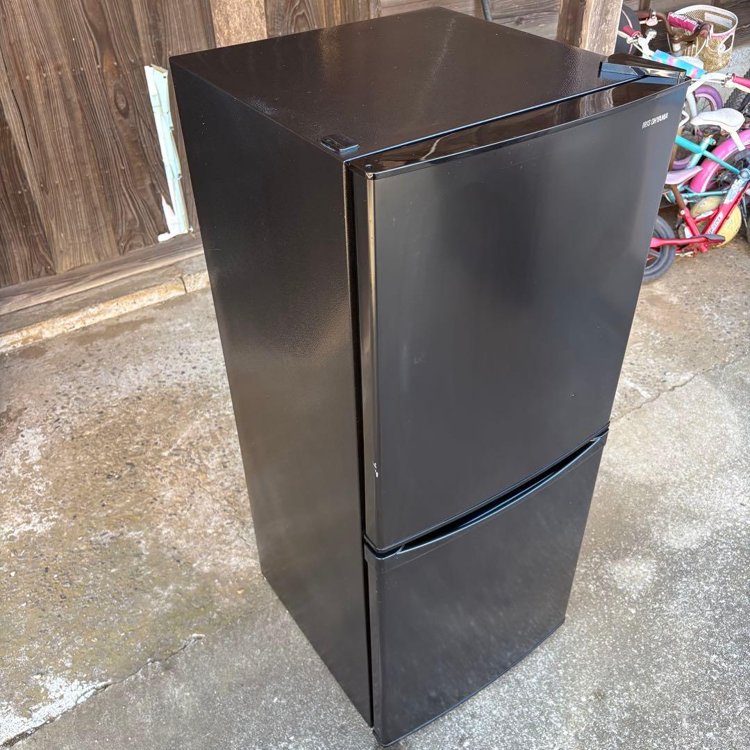 【東京23区設置無料‼️】アイリス　冷蔵庫142L 黒 2020年製