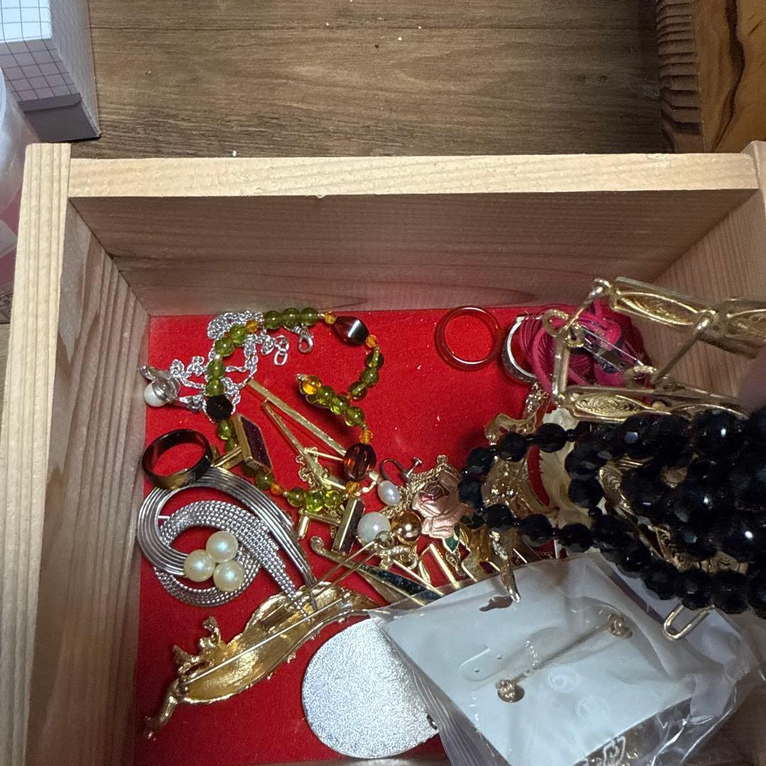 高齢者向けアクセサリー