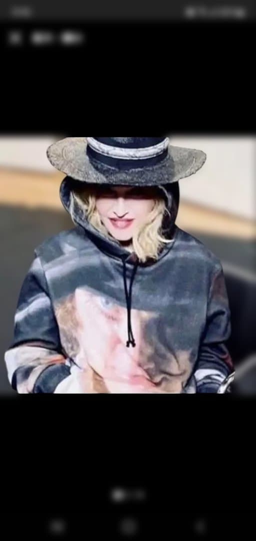 UNDERCOVERサイズ4マドンナ着時計仕掛けのオレンジパーカー