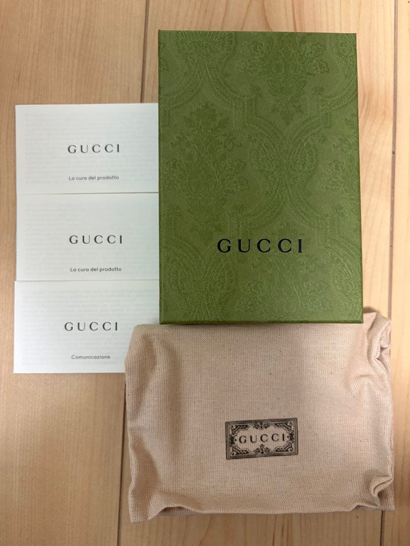 【美品】Gucci GGパターン 二つ折り財布