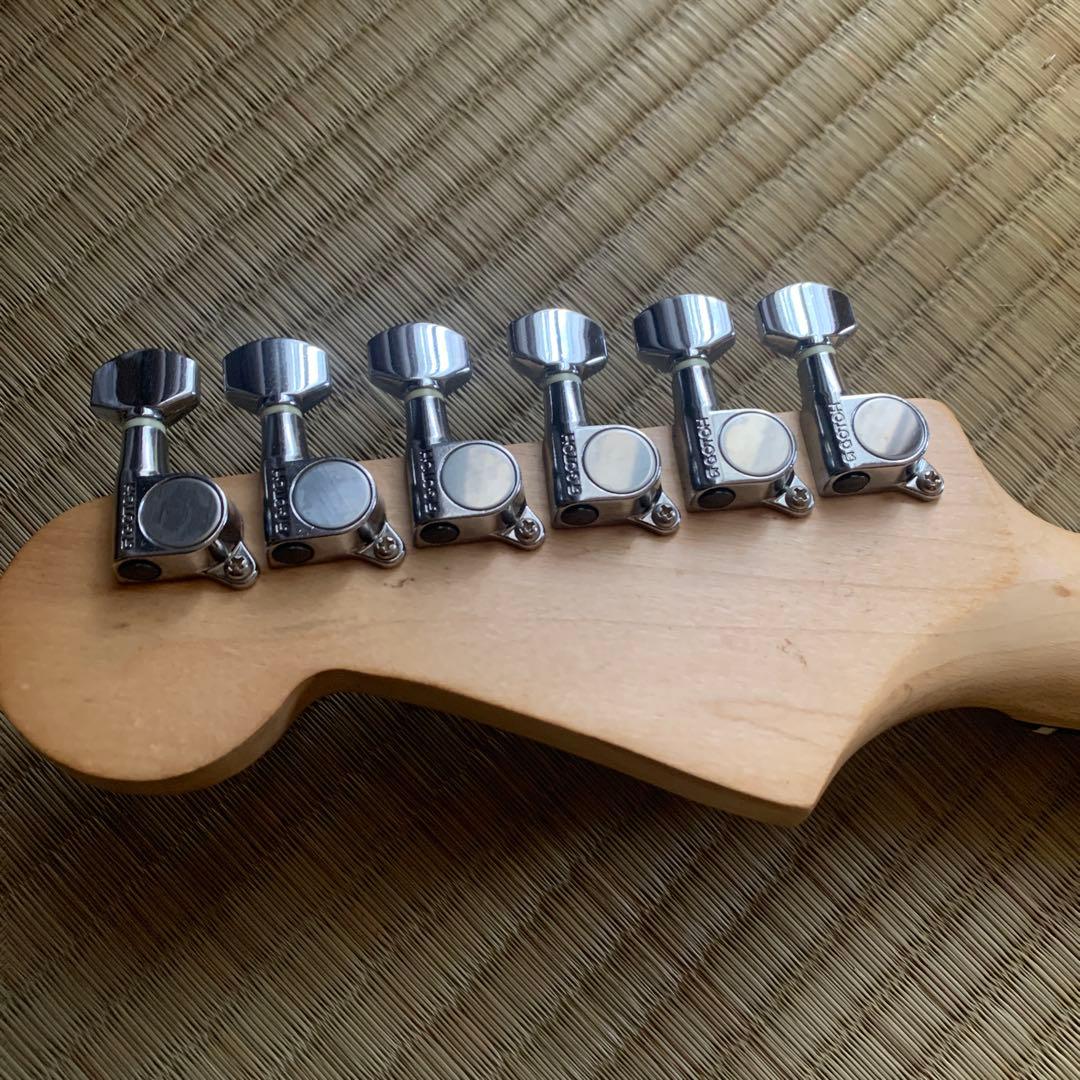 Fender ストラトキャスター Champ アンプ内蔵 ギター サンバースト