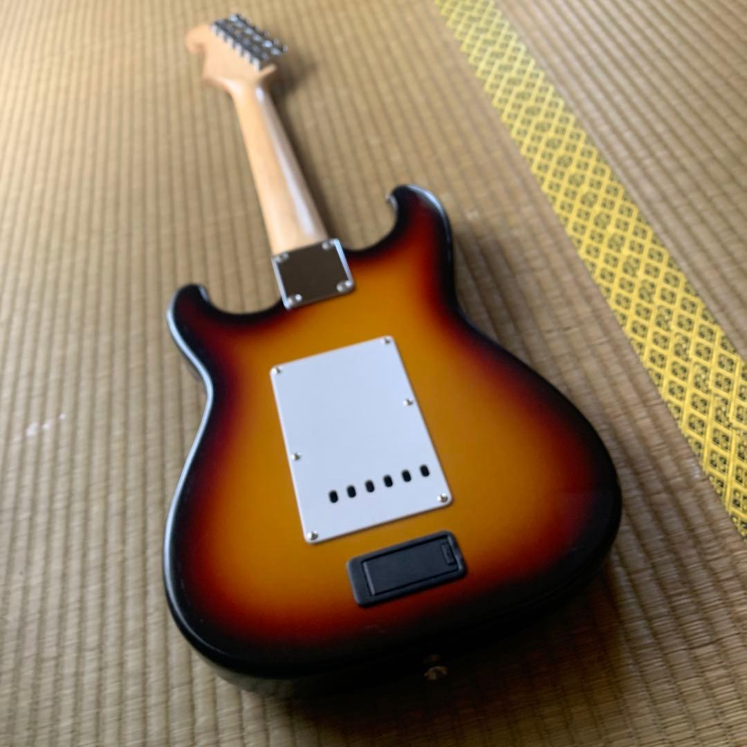 Fender ストラトキャスター Champ アンプ内蔵 ギター サンバースト
