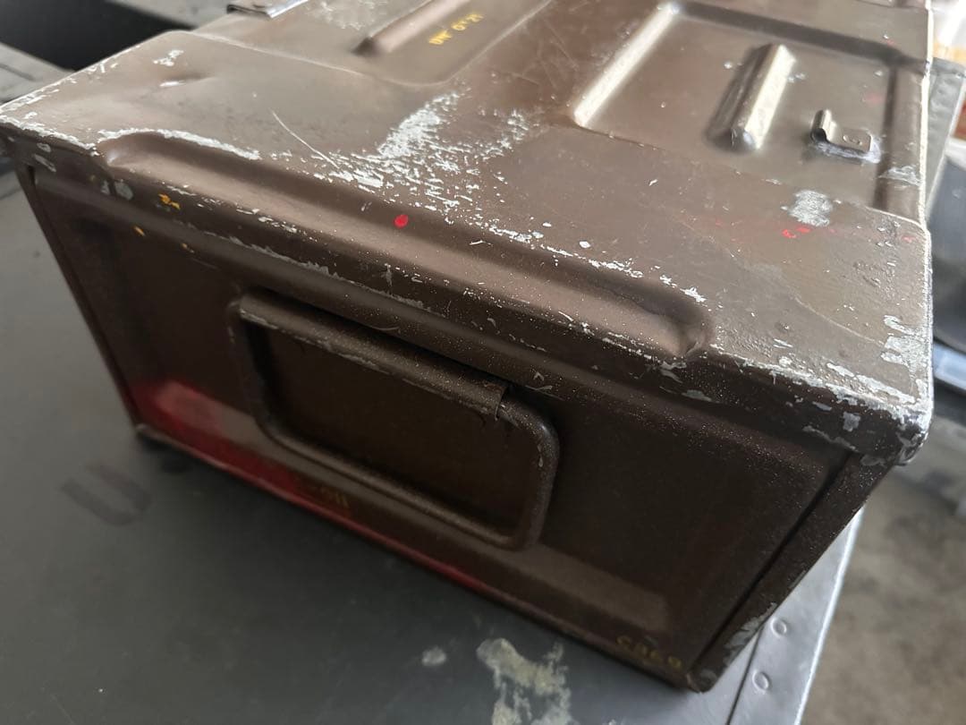 弾薬箱 爆発物用 仕切り付き　ミリタリーボックス　対戦　US 軍物　ヴンテージ