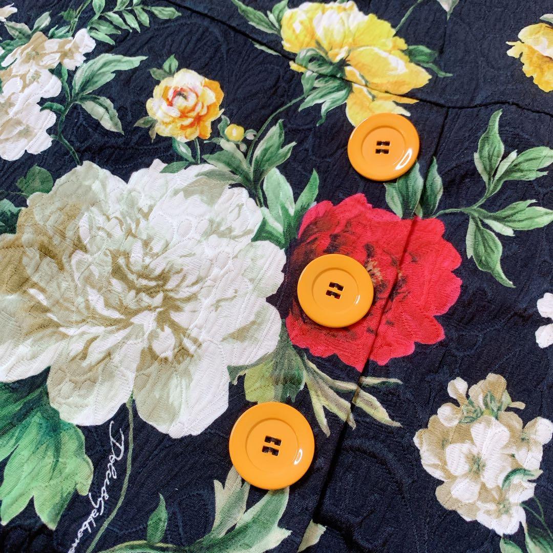 DOLCE & GABBANA シルク花柄スカート ブラック　ボタン　40サイズ