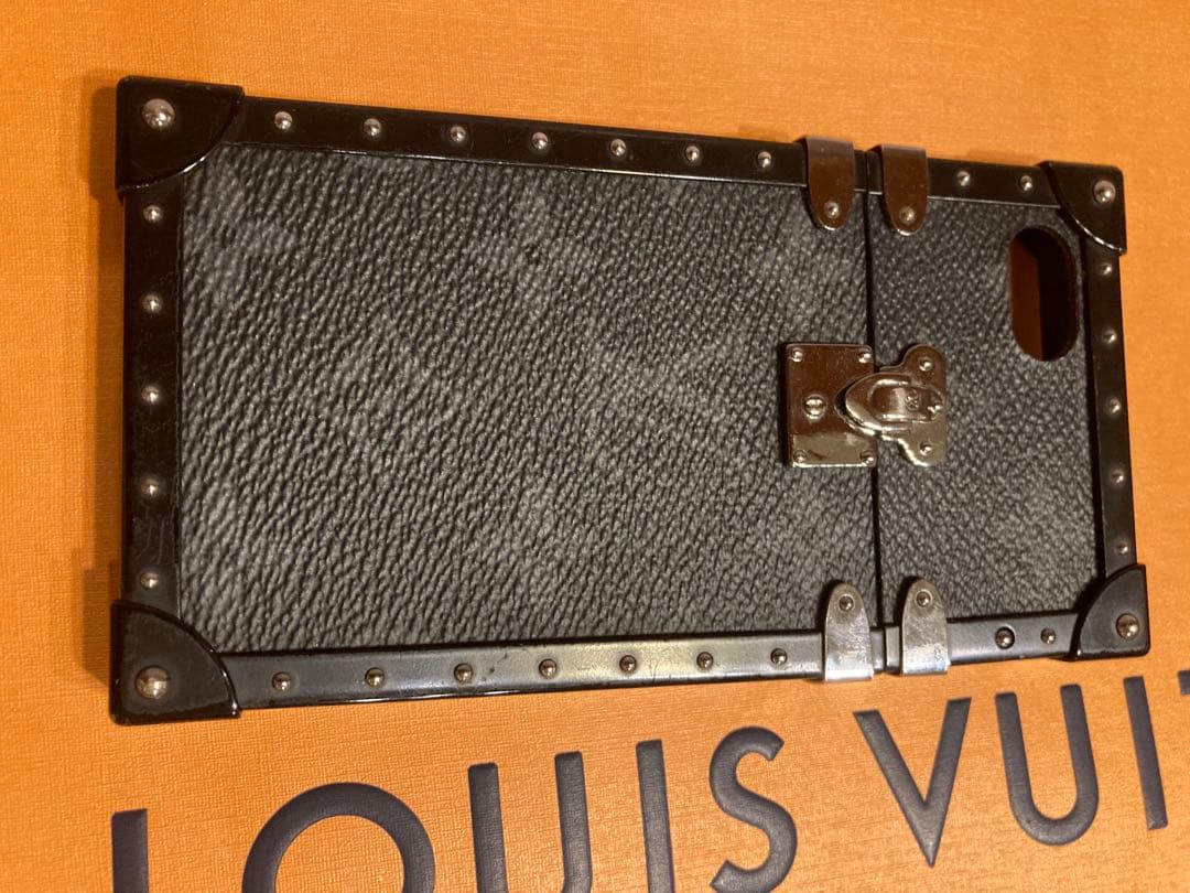 SK様 ルイヴィトン　iPhone SE2 iPhone8ケース