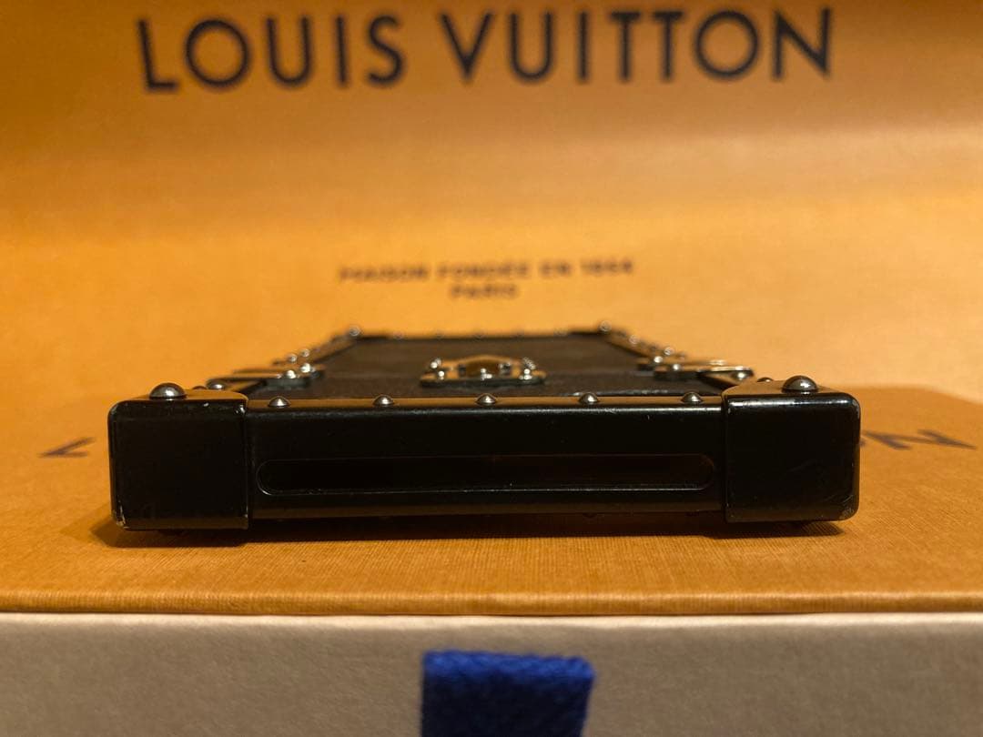 SK様 ルイヴィトン　iPhone SE2 iPhone8ケース