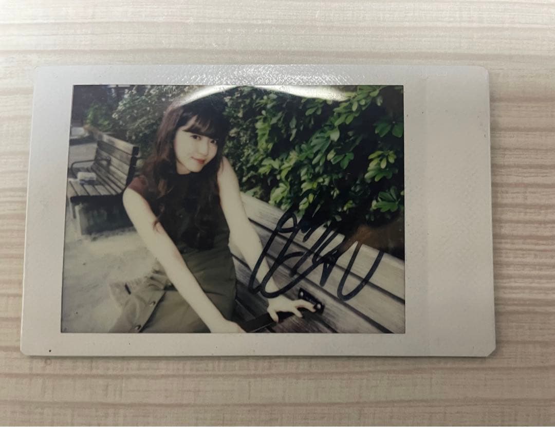 鈴木愛理 直筆サインチェキ 【公式通販】 鈴木愛理 直筆サイン入り チェキ