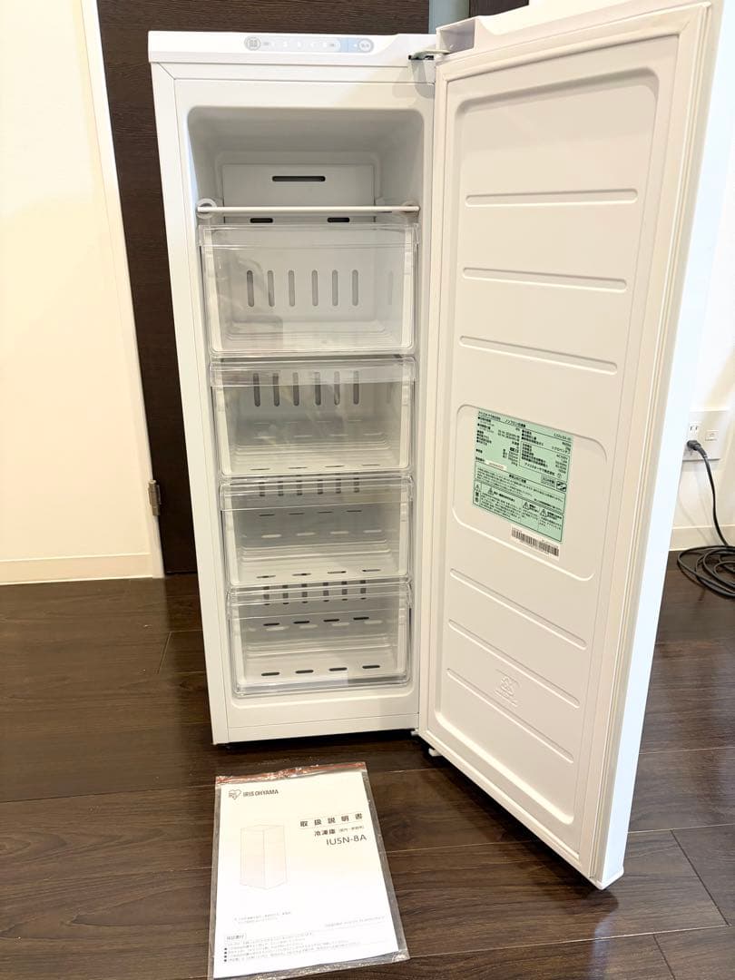 2024年製　アイリスオーヤマ　スリム冷凍庫　80L 極美品IUSN-8A-W