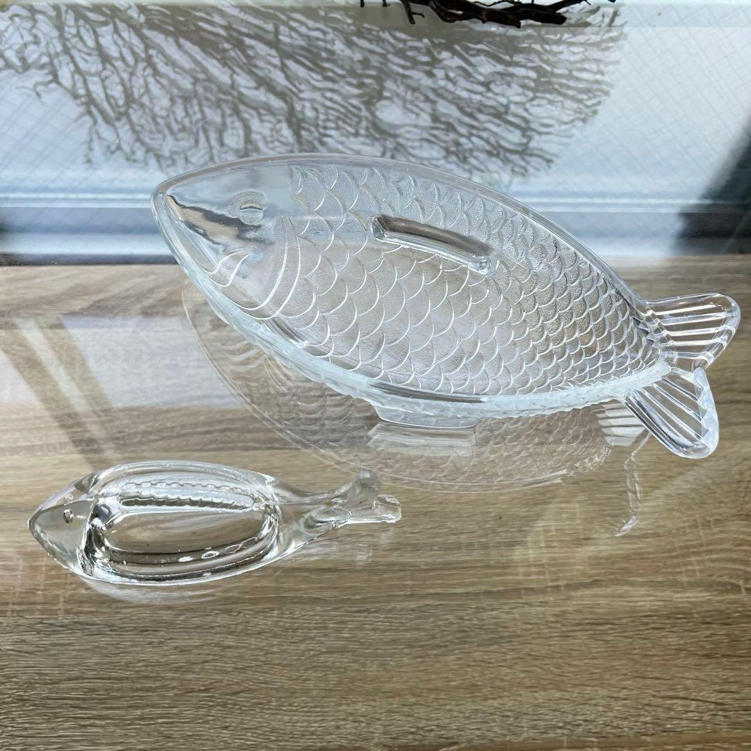 骨董 時代ガラス 珍品 魚型プレス 金平糖瓶？ 文鎮？ 用途不明 ウラン