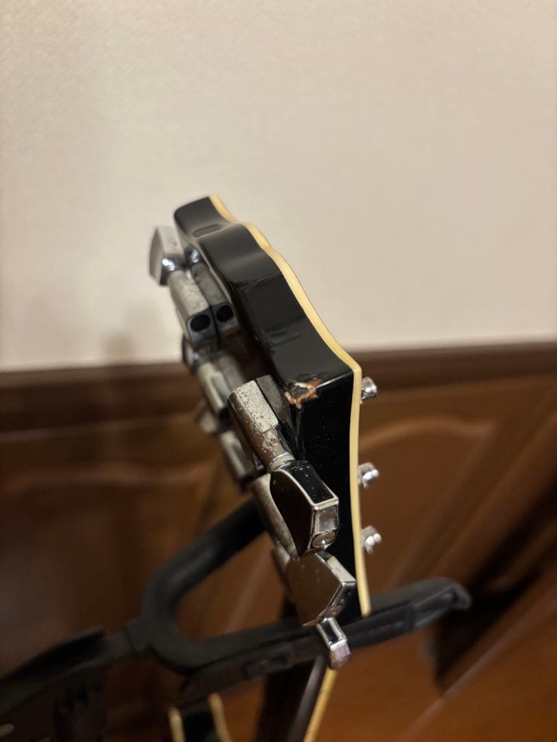 Burny レスポールカスタムタイプ Bigsbyアーム付 セミホロウボディ