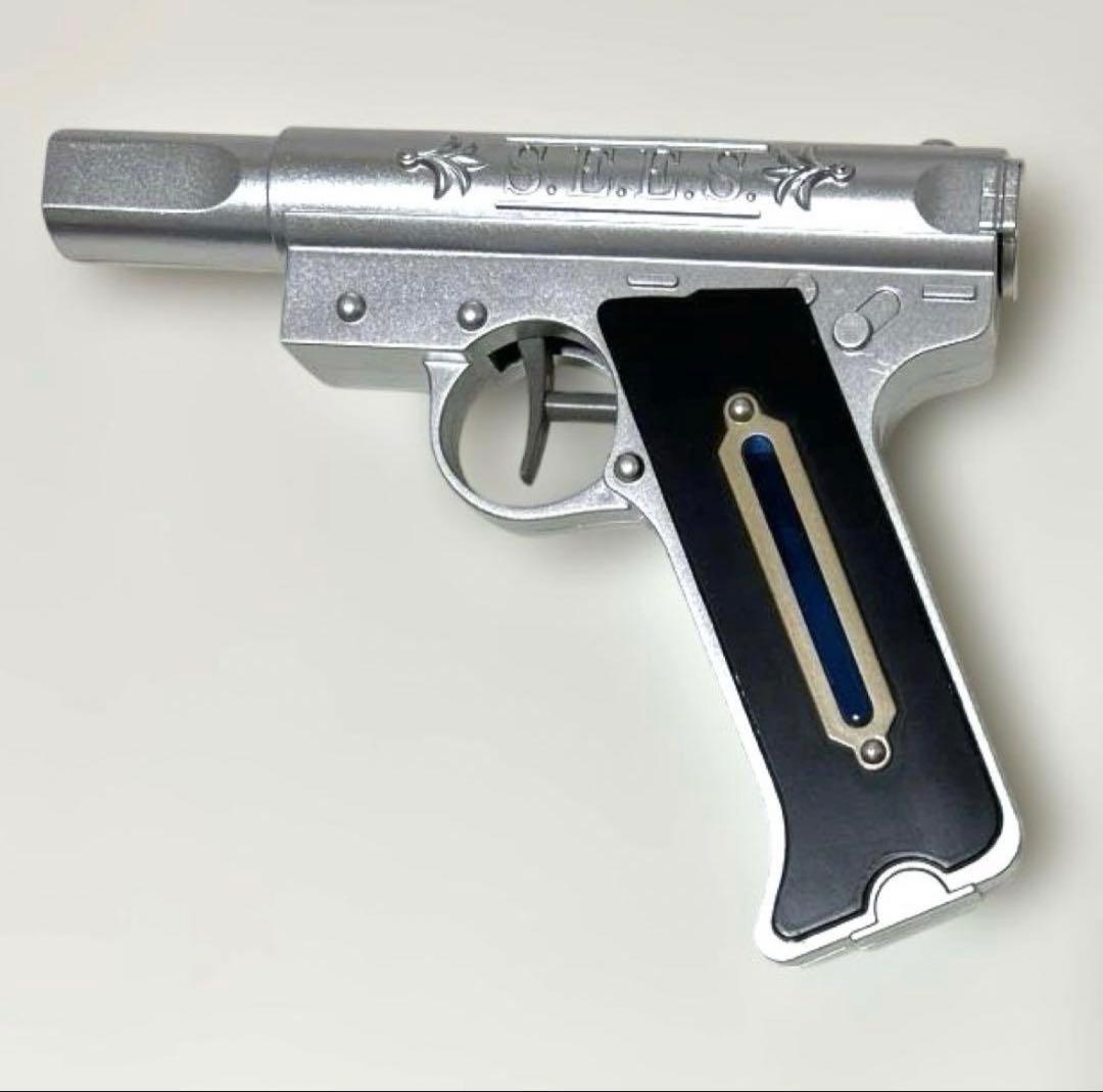 ペルソナ3 Happyくじ PERSONA 3 C賞 召還器型 水鉄砲 - メルカリ