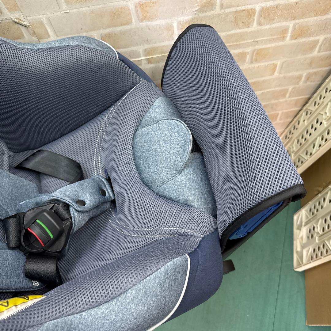 アップリカ　チャイルドシート クルリラ　isofix 回転式