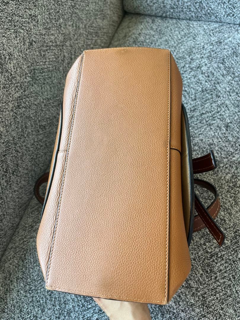 21日値下げ　ＬＯＥＷＥ ゲートトップハンドルバック