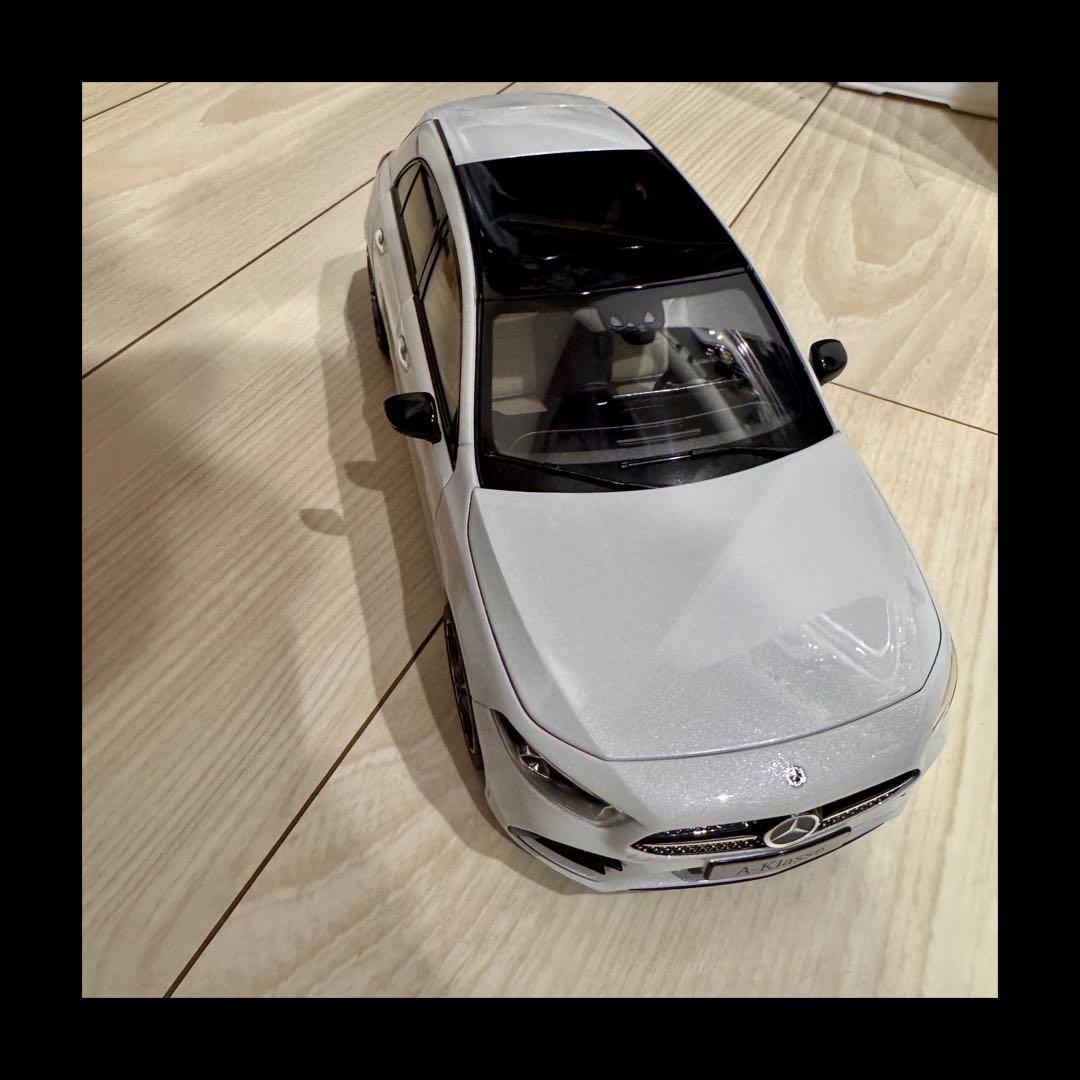 ノレブ 1/18 メルセデス Aクラス W177 純正特注 デジタル白 ノレブ 1/18 メルセデス Aクラス W177 純正特注 デジタル白 ノレブ 1