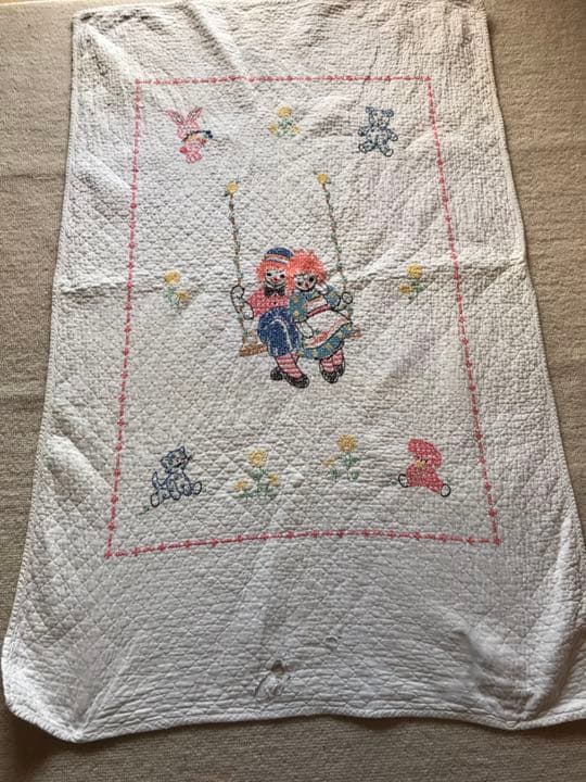 アンとアンディ 刺繍入り アンティークキルト 値下げしました 良い