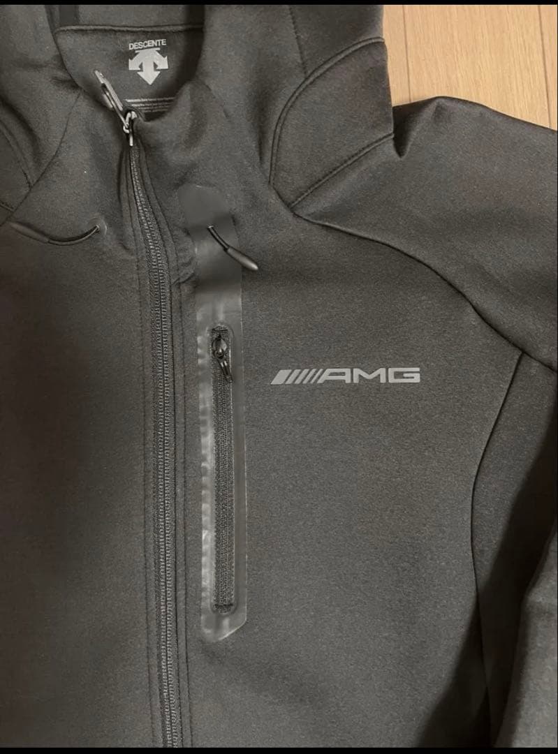 デサント　メルセデスベンツ　パーカー