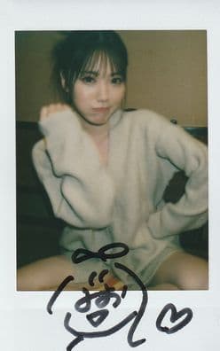 石川澪☆直筆サイン入りチェキ - メルカリ