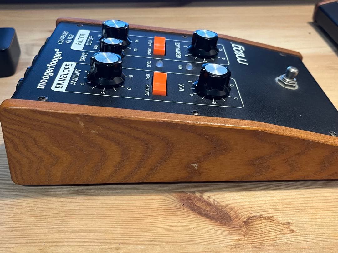 ギター moogerfooger MF-101 Lowpass Filter + EP2