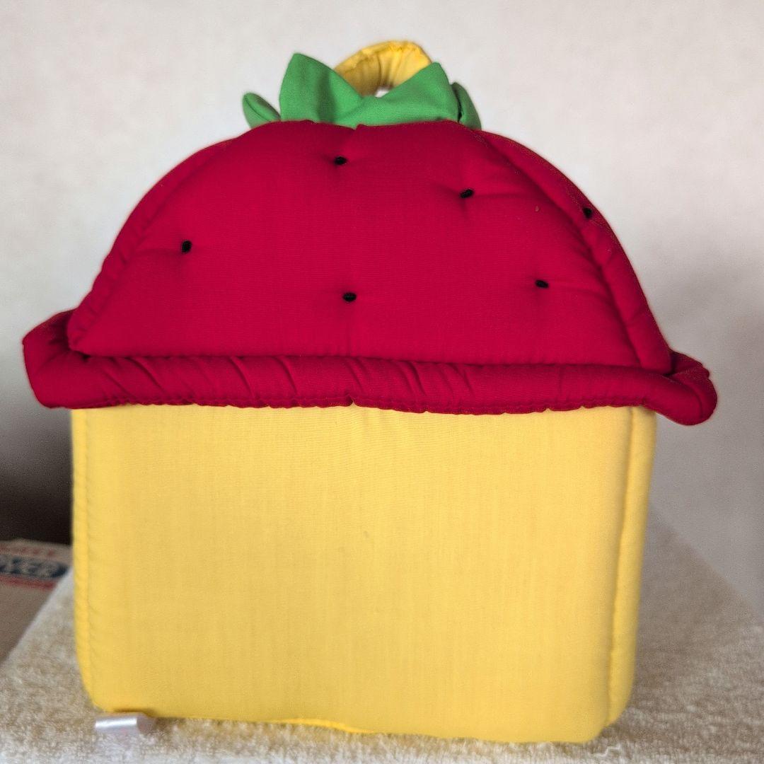 HELLO KITTY いちごハウス（ぬいぐるみ4体セット）