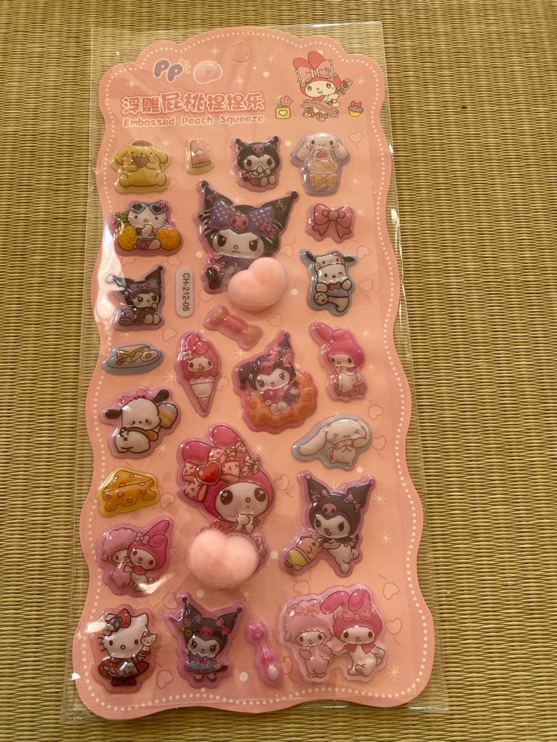 【まとめて120枚】めっちゃ立体　お尻シール　クロミ　シール　販促品　ノベルティ