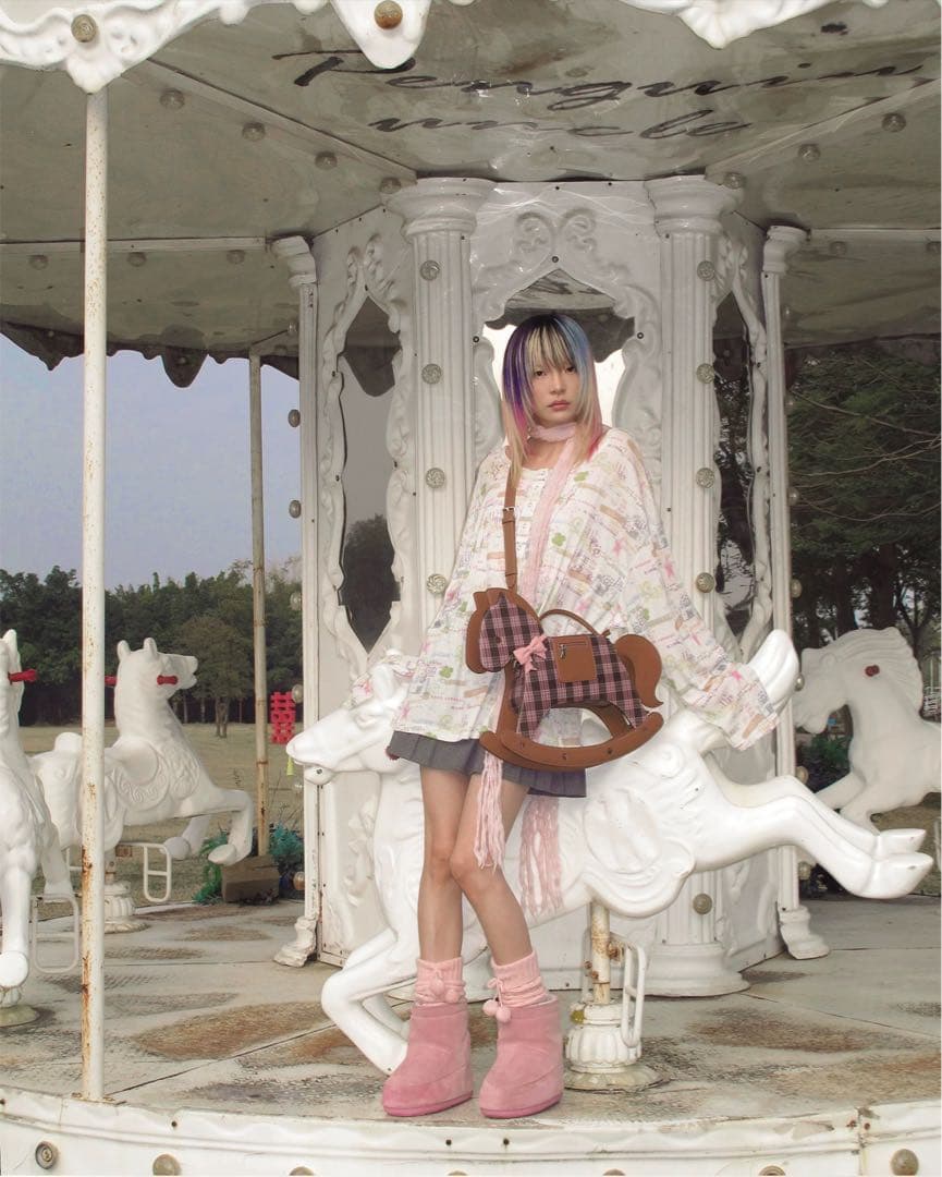 CFIERCE 2026ロッキングホース型ハンドバッグ（3色展開）