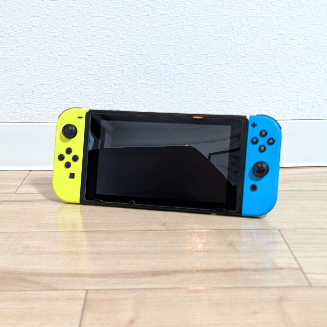 A*☆様 【箱なし】Nintendo Switch + Joy-Con充電グリッ