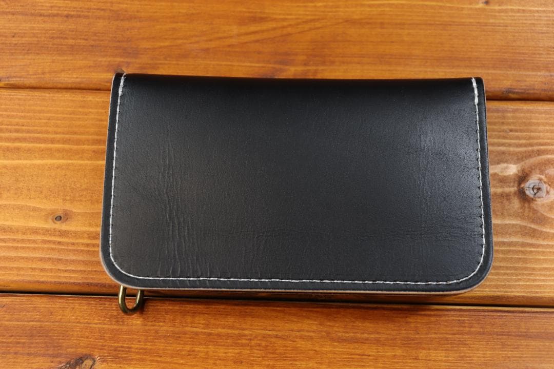 ミドルラッカーウォレット　栃木レザー 真鍮 3層収納たっぷり