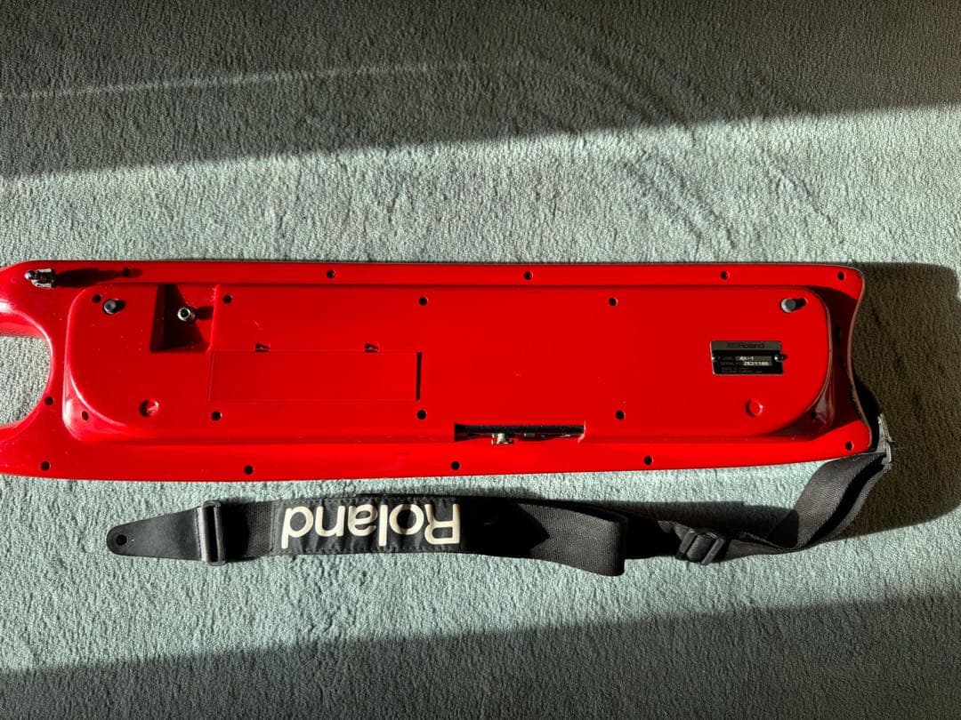 Roland AX-1 シンセサイザー　中古品ジャンク品質