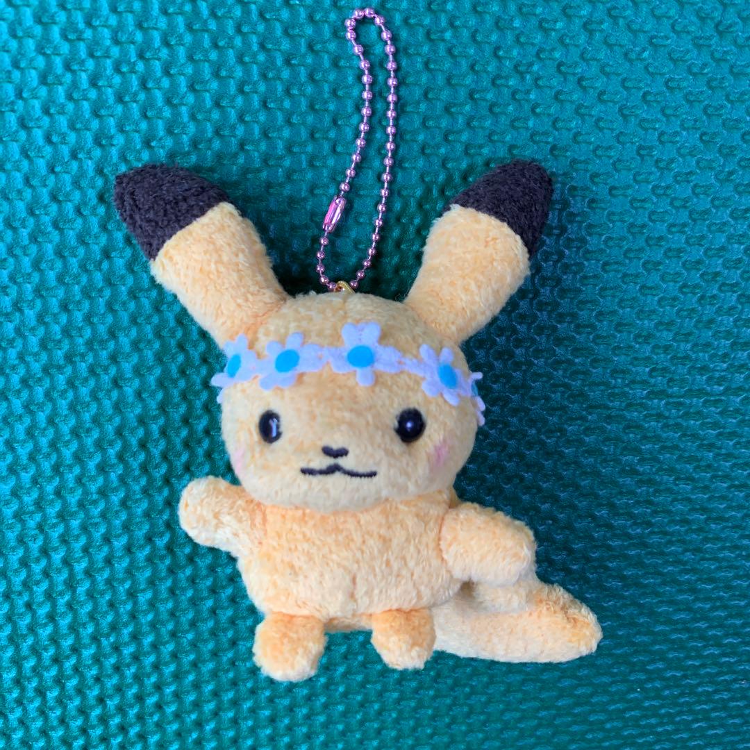 ピカチュウぬいぐるみ　２個