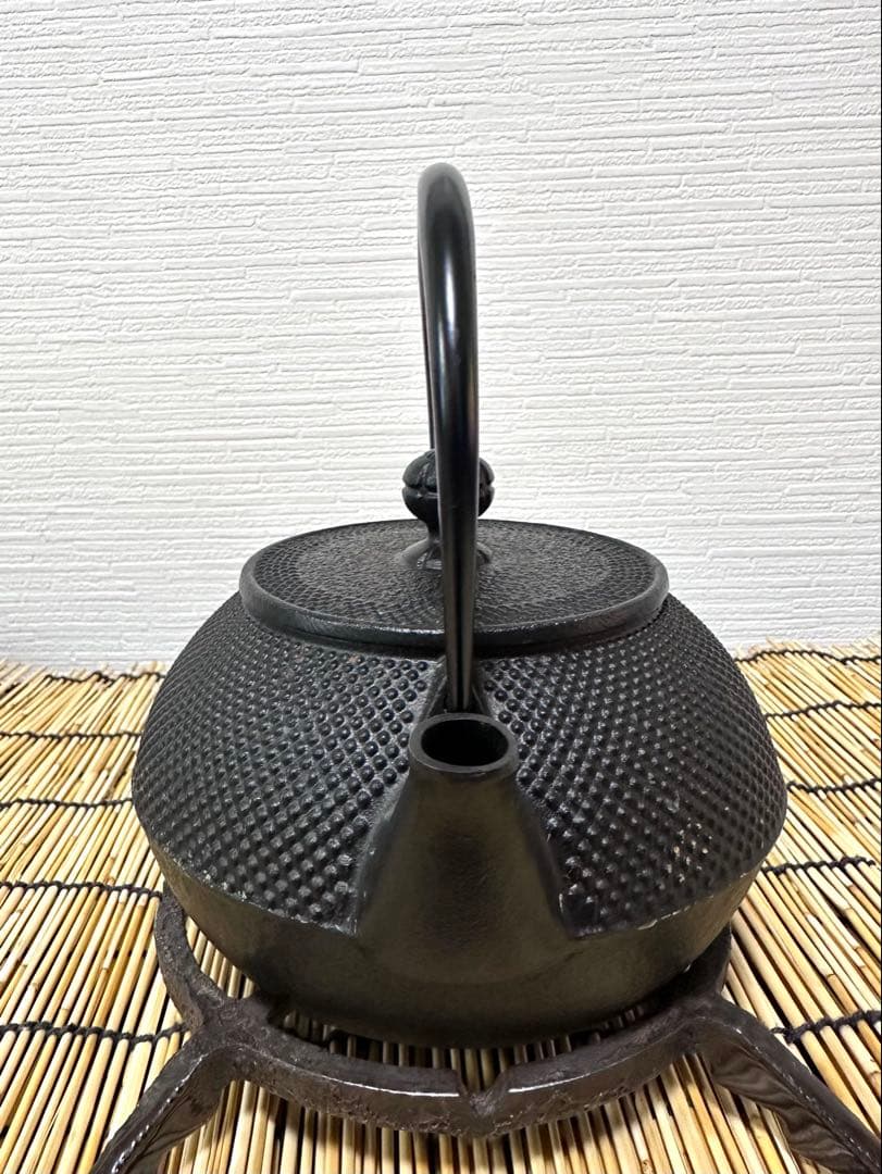 USED品 南部岩鋳造 10型アラレ IH対応品 南部鉄瓶 南部鉄器