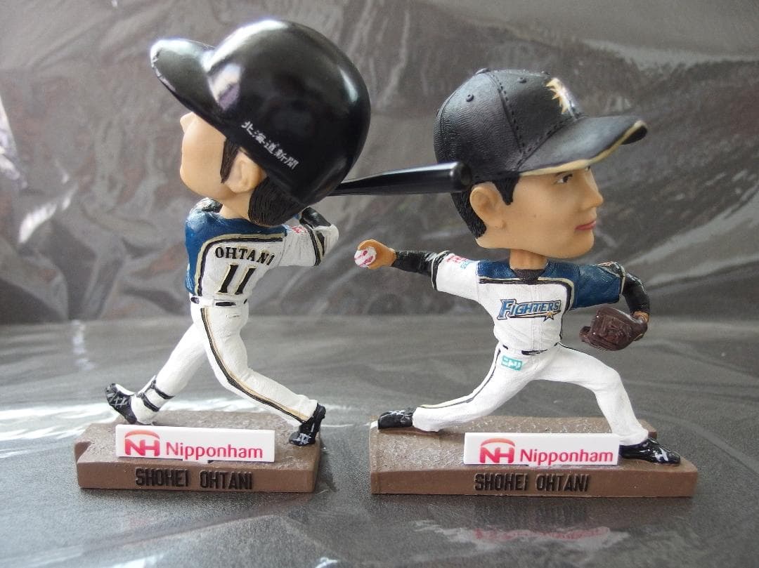 大谷翔平選手日ハムフィギュア2体【ピッチャー&バッター】セット +