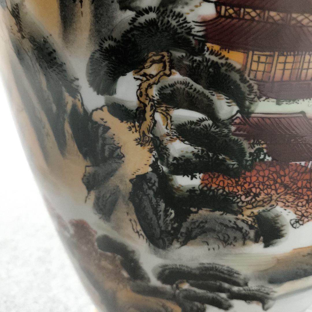 中華風☆山水画装飾の大きな陶磁器壺☆幅30センチ☆高さ