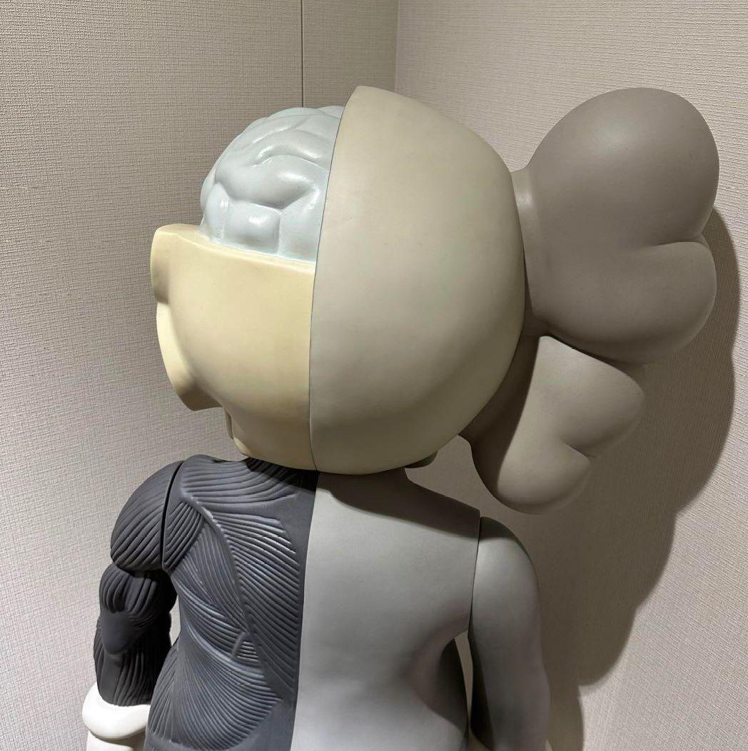 特大サイズ(全高約126cm) オリジナルフェイク KAWS カウズ - メルカリ