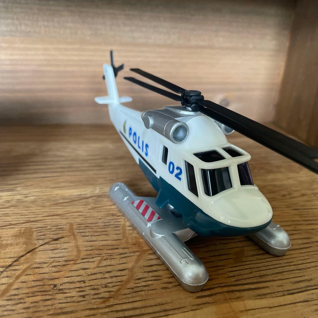 ボルボ　パトカー　ミニカー