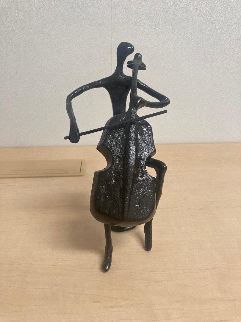 楽器奏者の彫刻（鉄製）4体セット