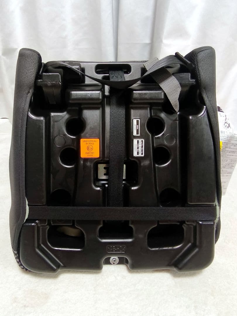 Combi チャイルドシート ブラック ジョイトリップエアスルーGG 付属品有