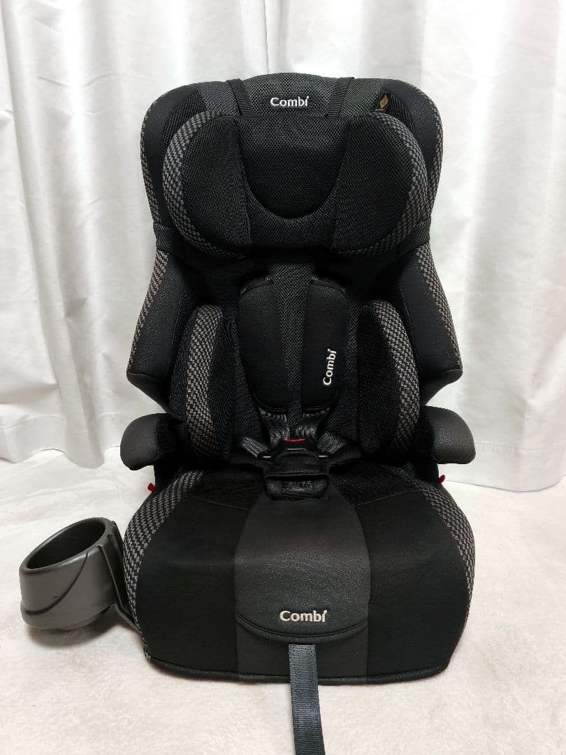 Combi チャイルドシート ブラック ジョイトリップエアスルーGG 付属品有